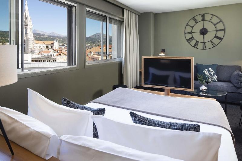 Mon Hotel A Gap Luaran gambar
